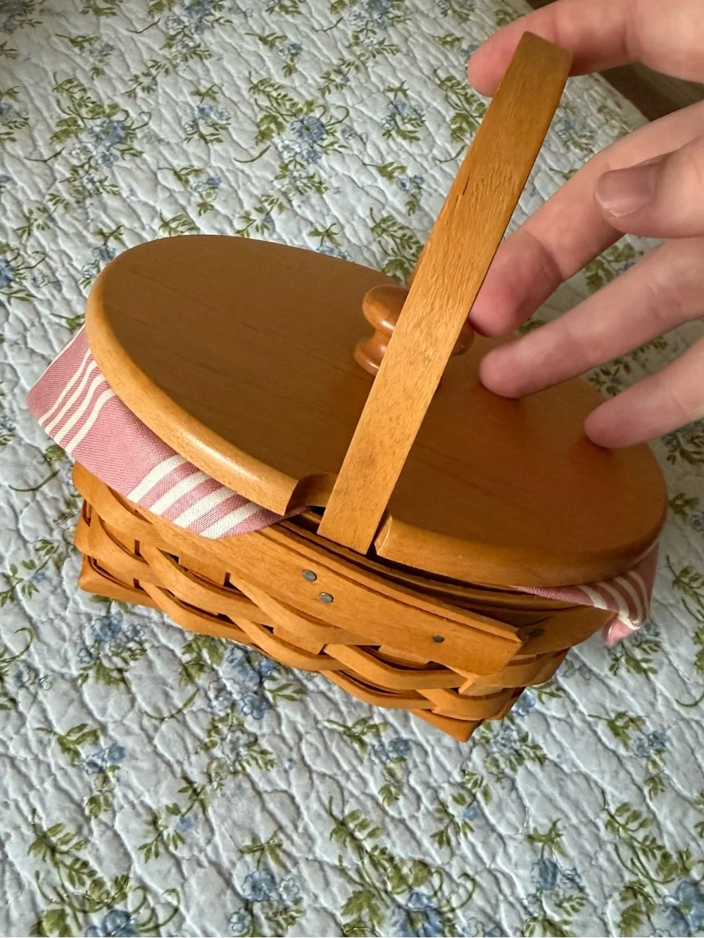 Vintage 1999 Small Wooden Longaberger Horizon of Hope basket with Plastic Liner